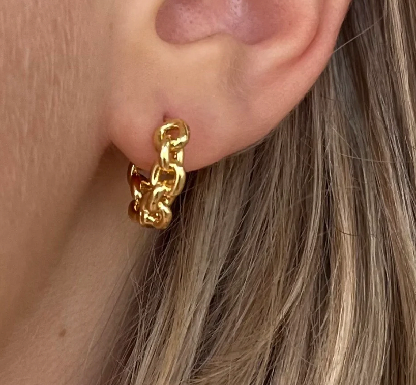 Gold Link Huggies