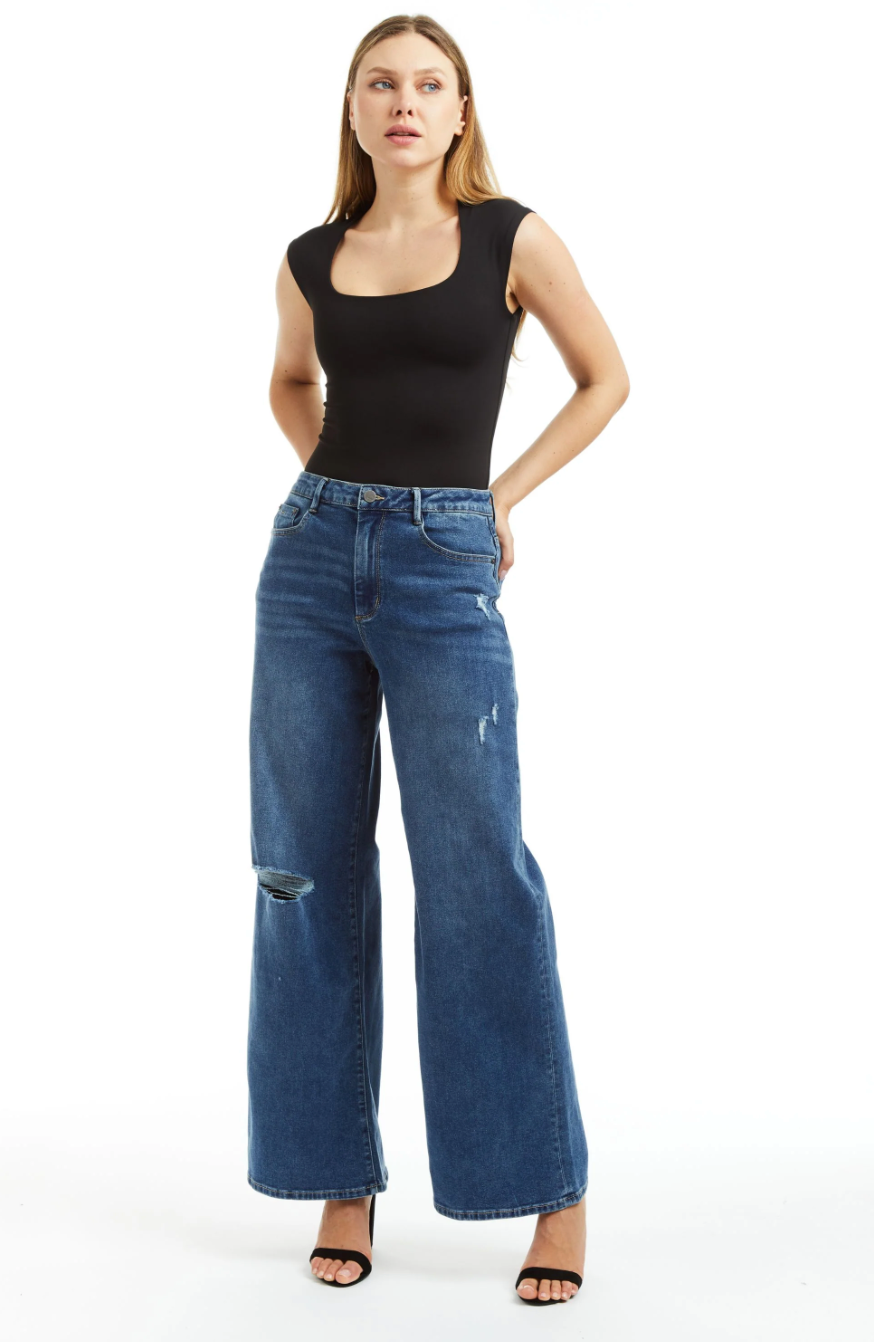 Mid Rise Jean with Destruction