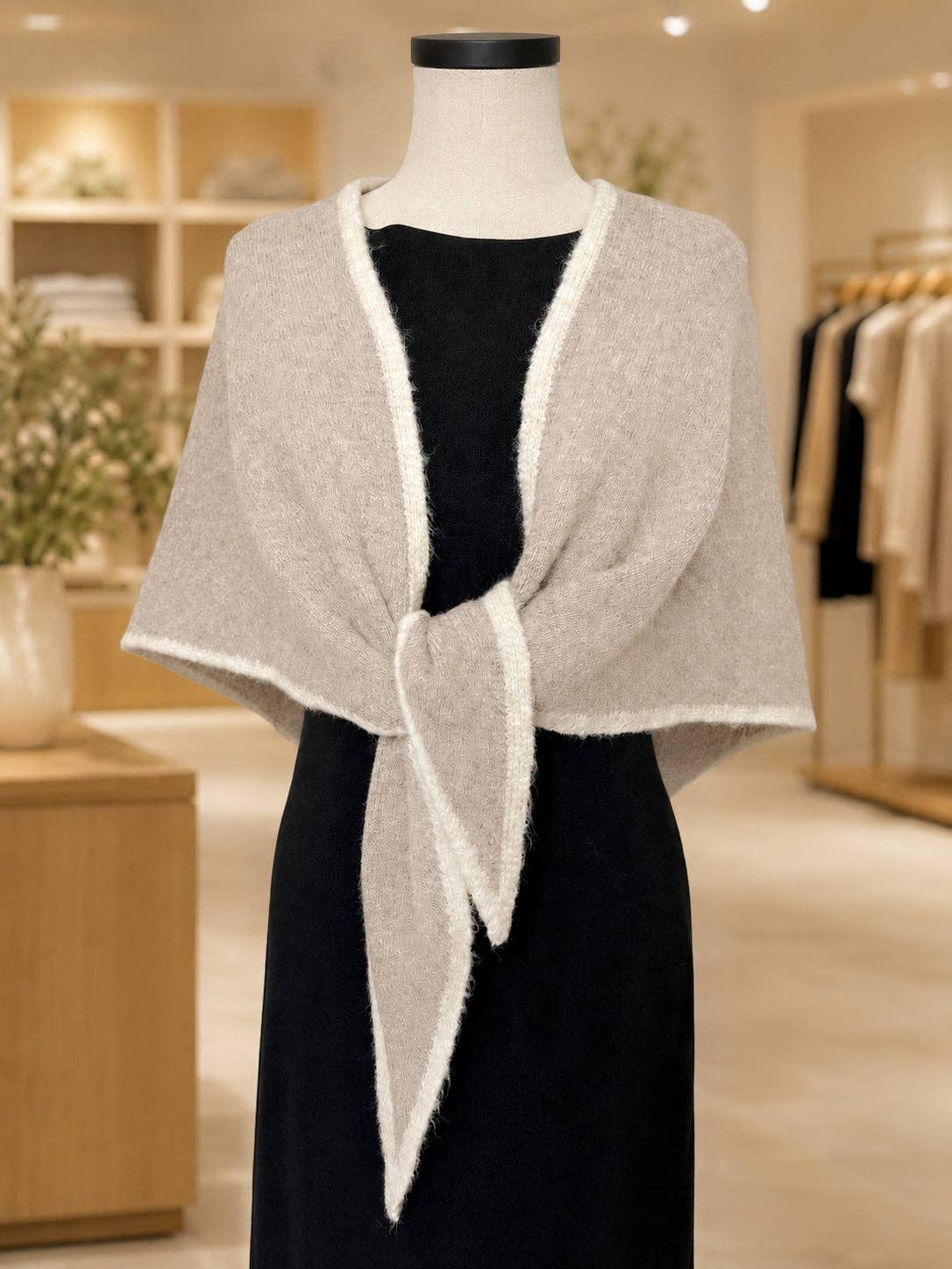 Contrast Trim Scarf