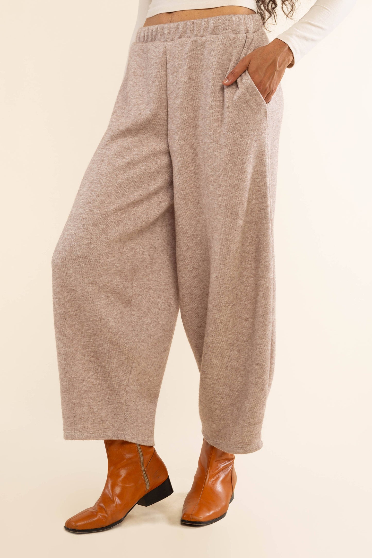 Orion Knit Lantern Pant: Dk Oatmeal