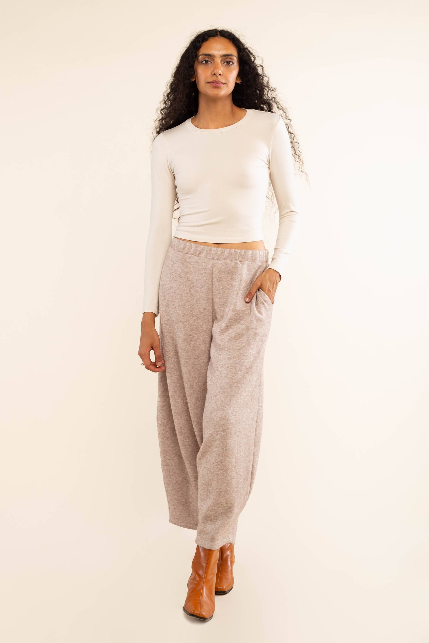 Orion Knit Lantern Pant: Dk Oatmeal