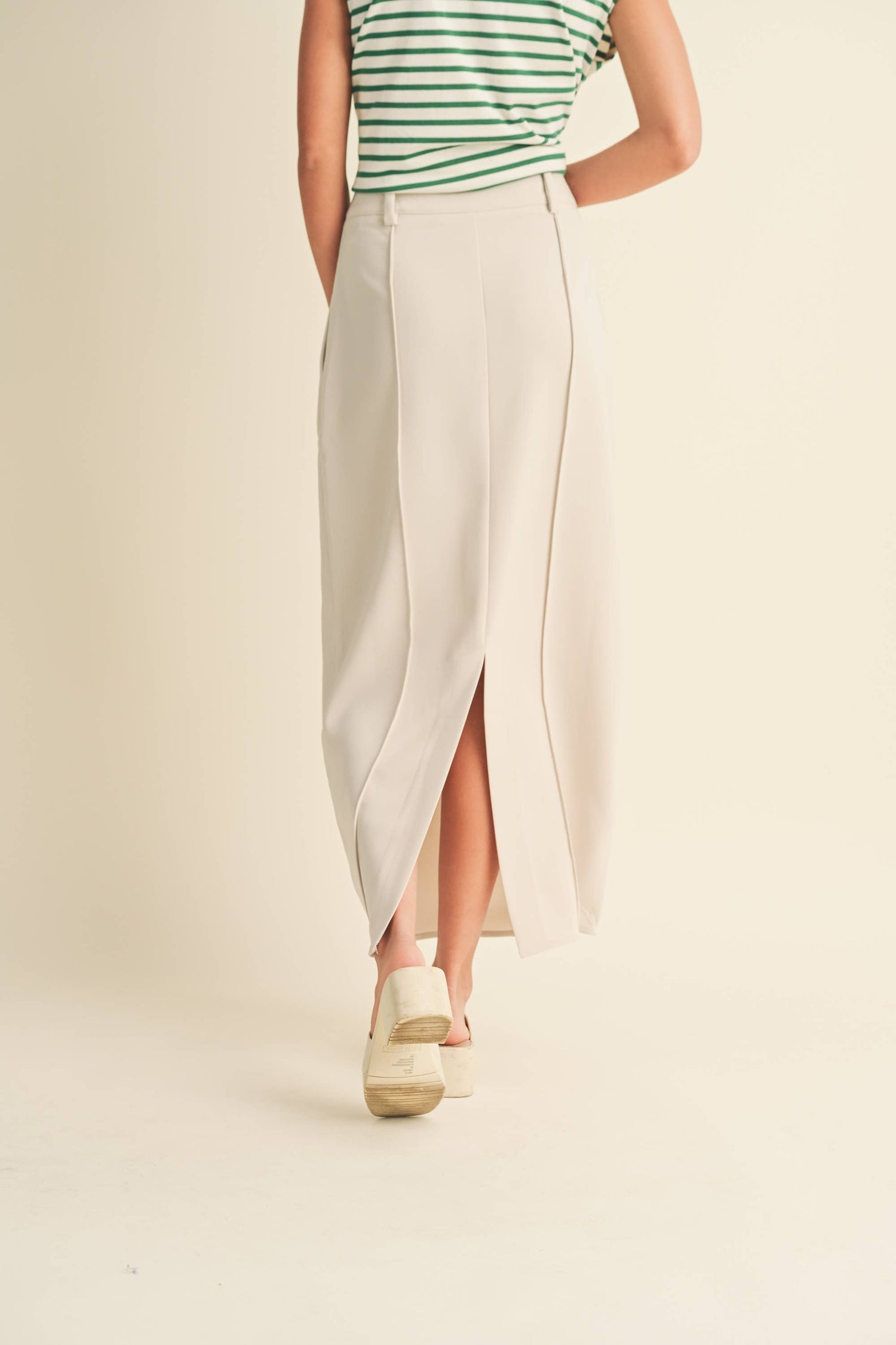 Stretched Long Skirt - Beige