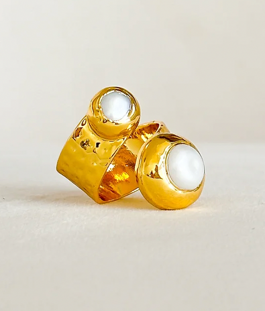 Curl Pearl Ring
