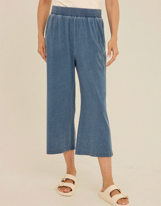 Ivanna Navy Capri Pants
