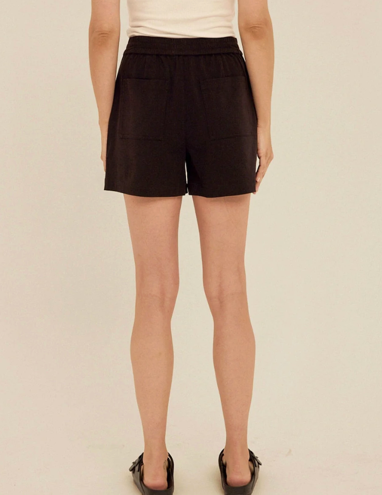 Selene Twill Pleated Short - Black