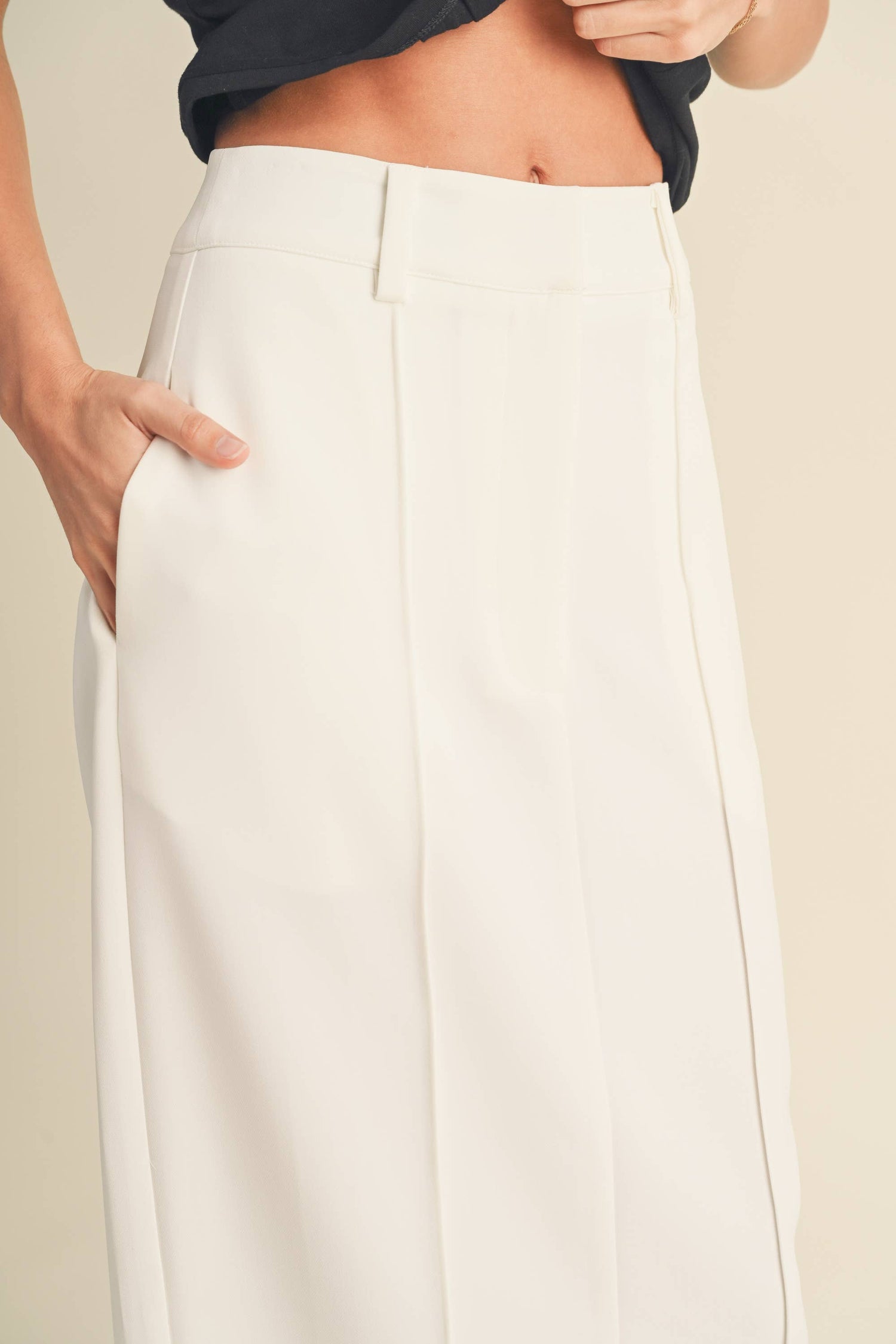 Stretched Long Skirt - Beige