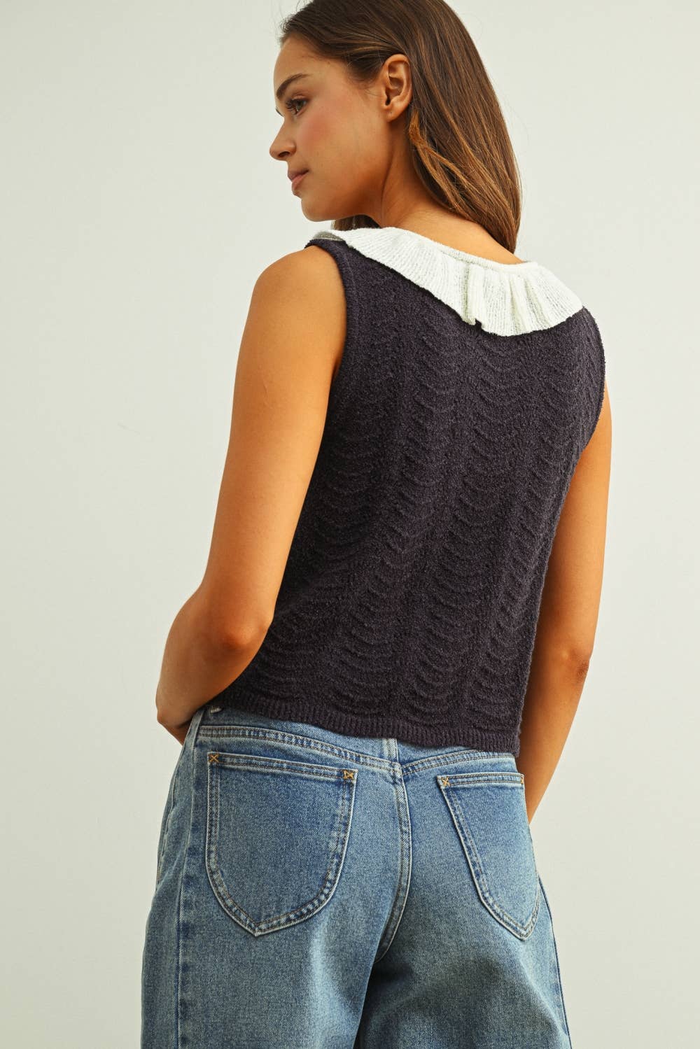 Knit Vest w Ruffles