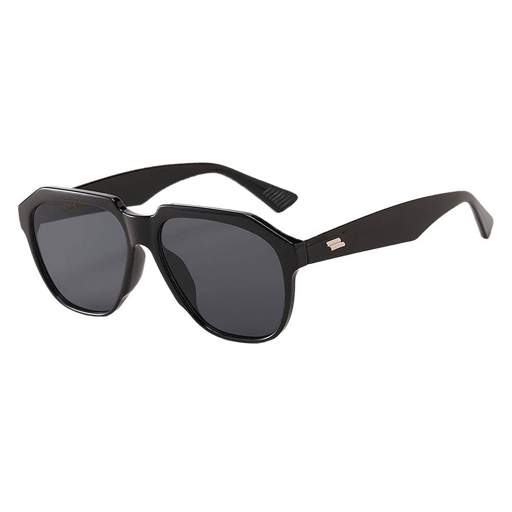 Wynter Sunglasses: Black